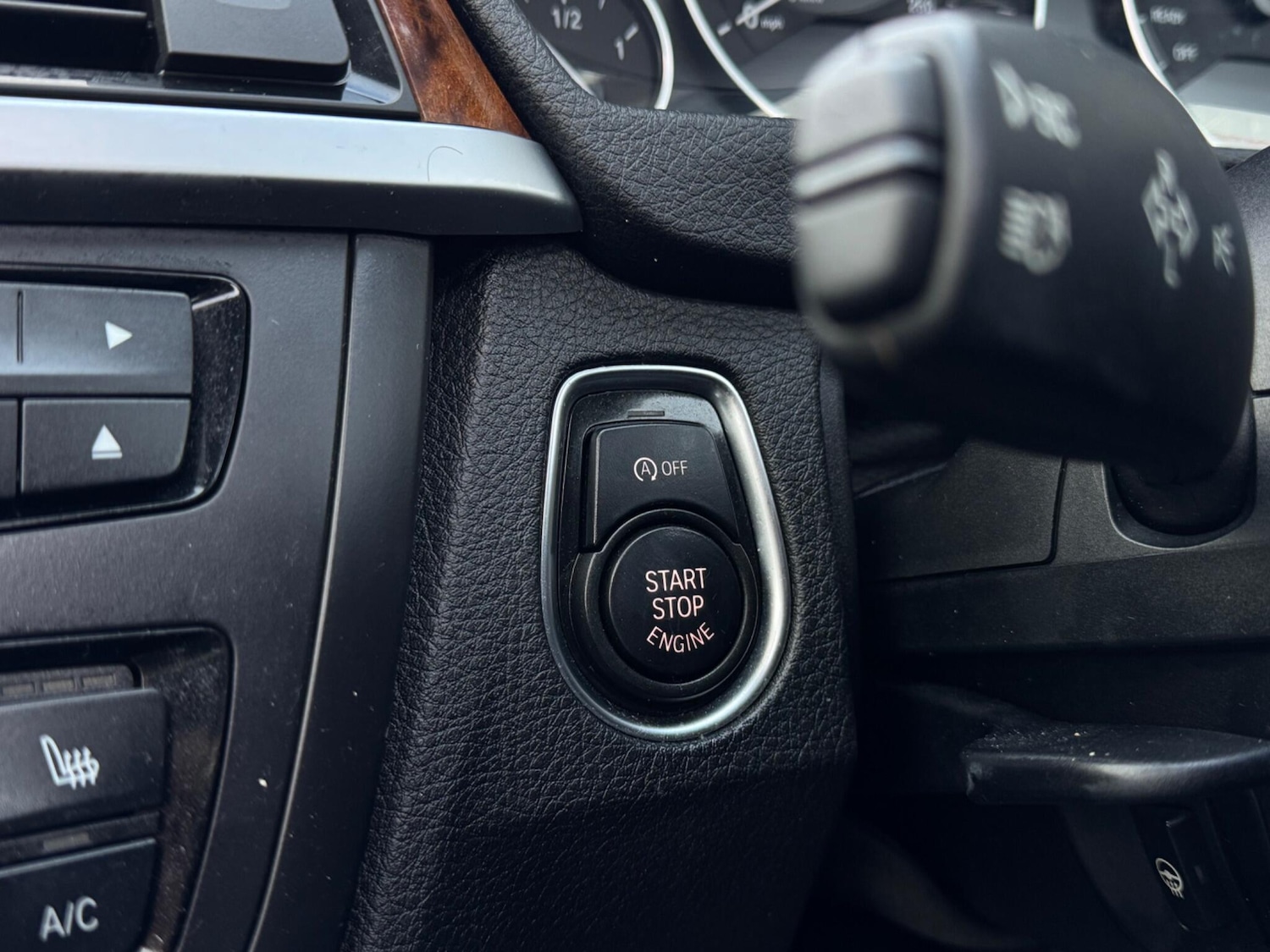 Used BMW 3 Series 2013 for sale - 76689223: Photo 25