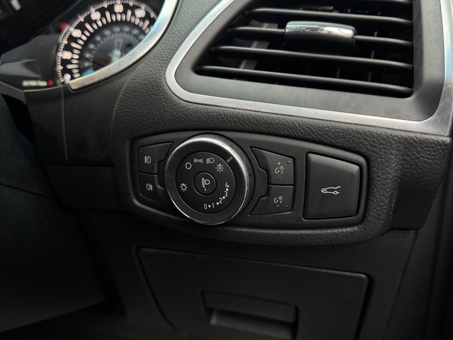 Used Ford Edge 2016 for sale - 76771951: Photo 67