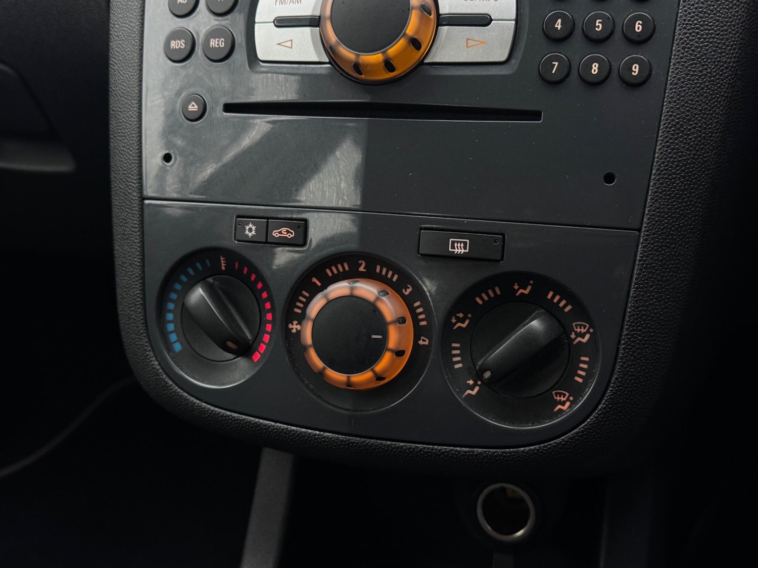 Used Vauxhall Corsa 2012 for sale - 77279472: Photo 25