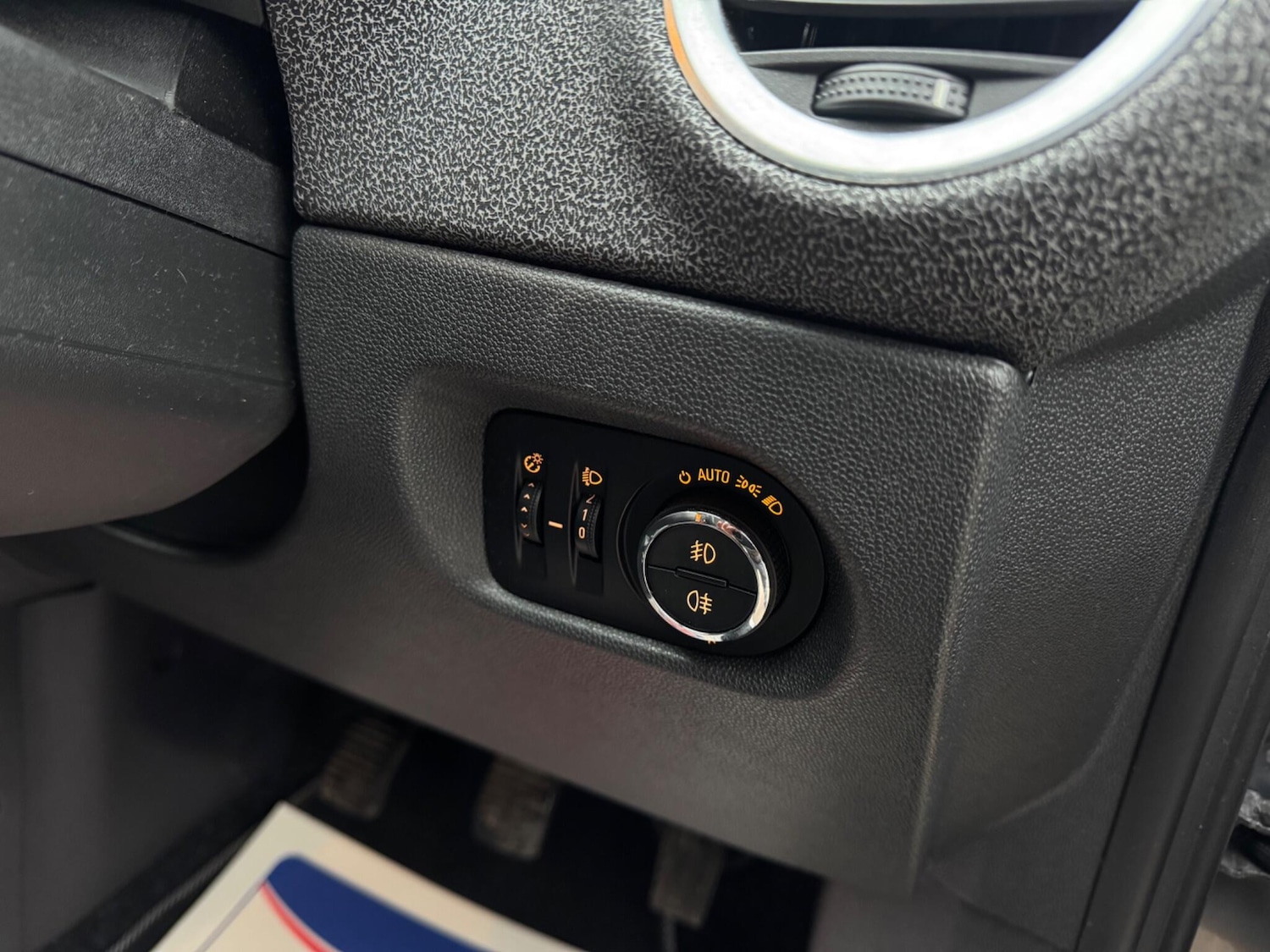 Used Vauxhall Corsa 2012 for sale - 77279472: Photo 38