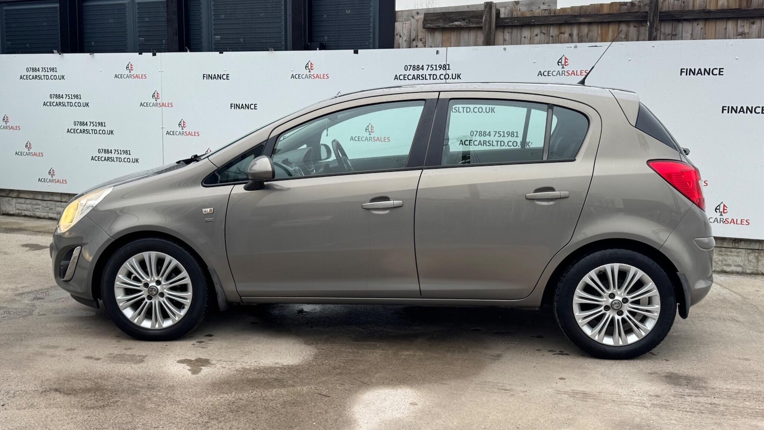 Used Vauxhall Corsa 2012 for sale - 77279472: Photo 5