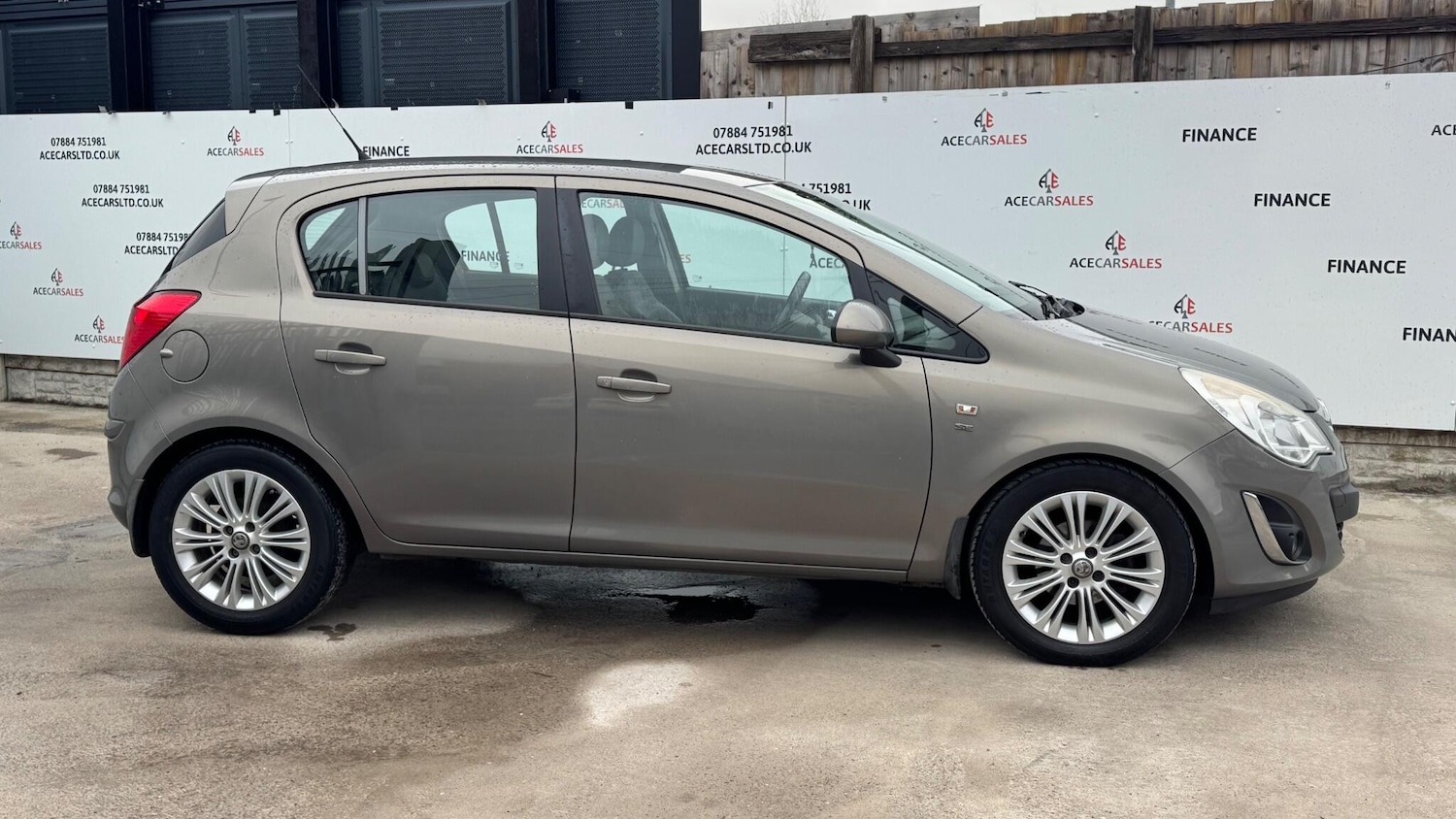 Used Vauxhall Corsa 2012 for sale - 77279472: Photo 9