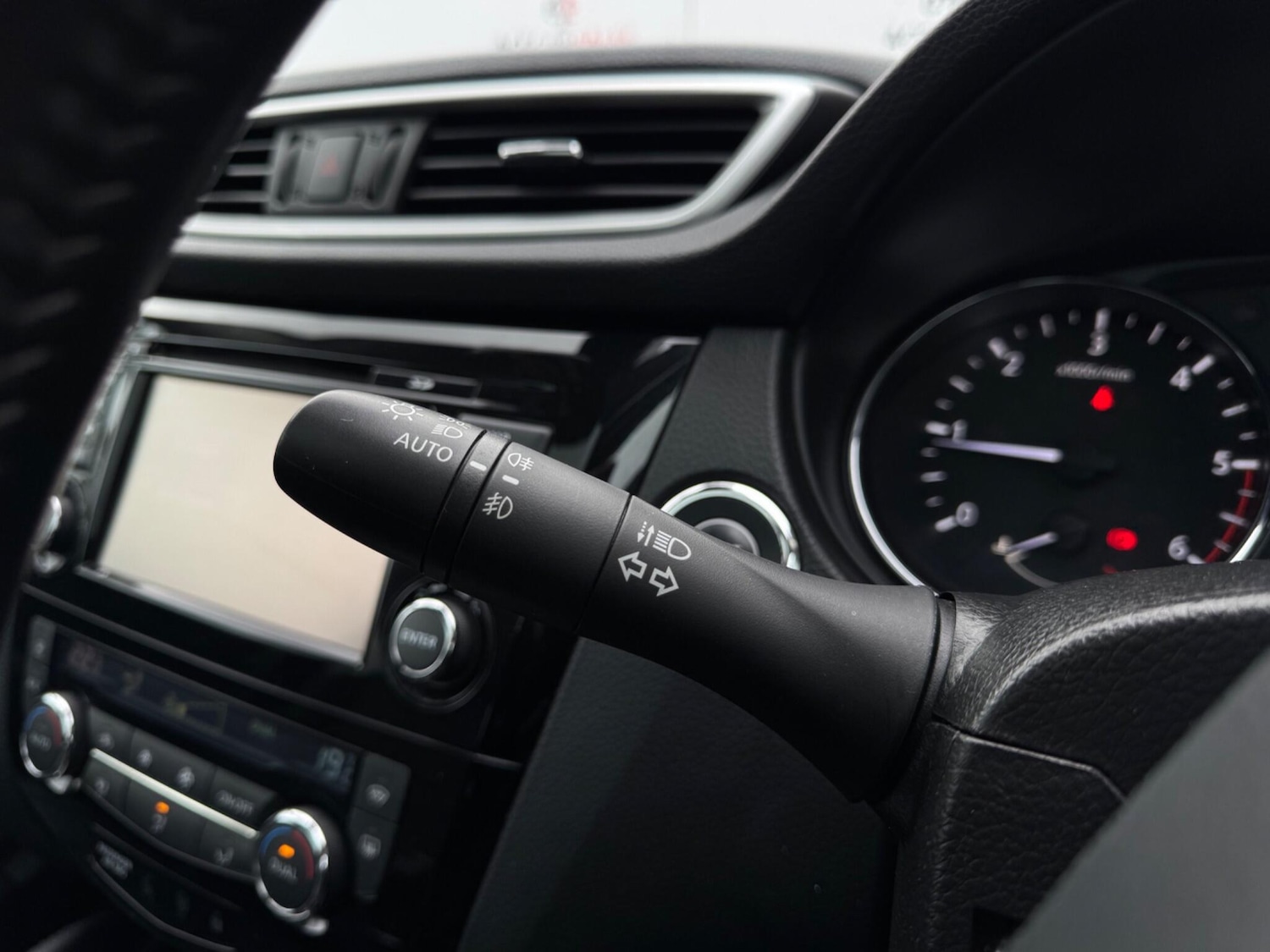 Used Nissan Qashqai for sale - 77909264: Photo 31