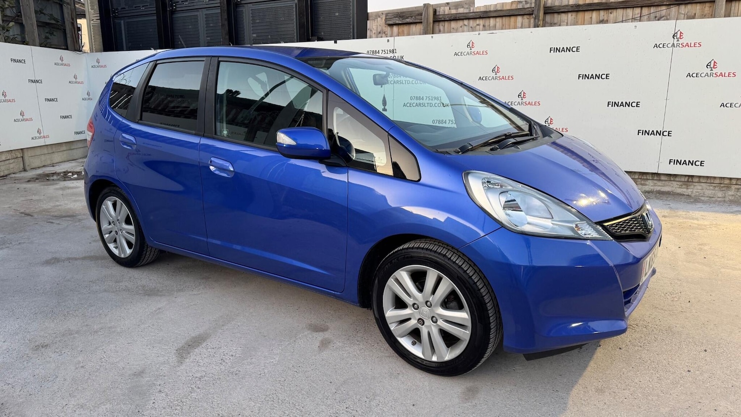 Used Honda Jazz 2015 for sale - 76997531: Photo 2