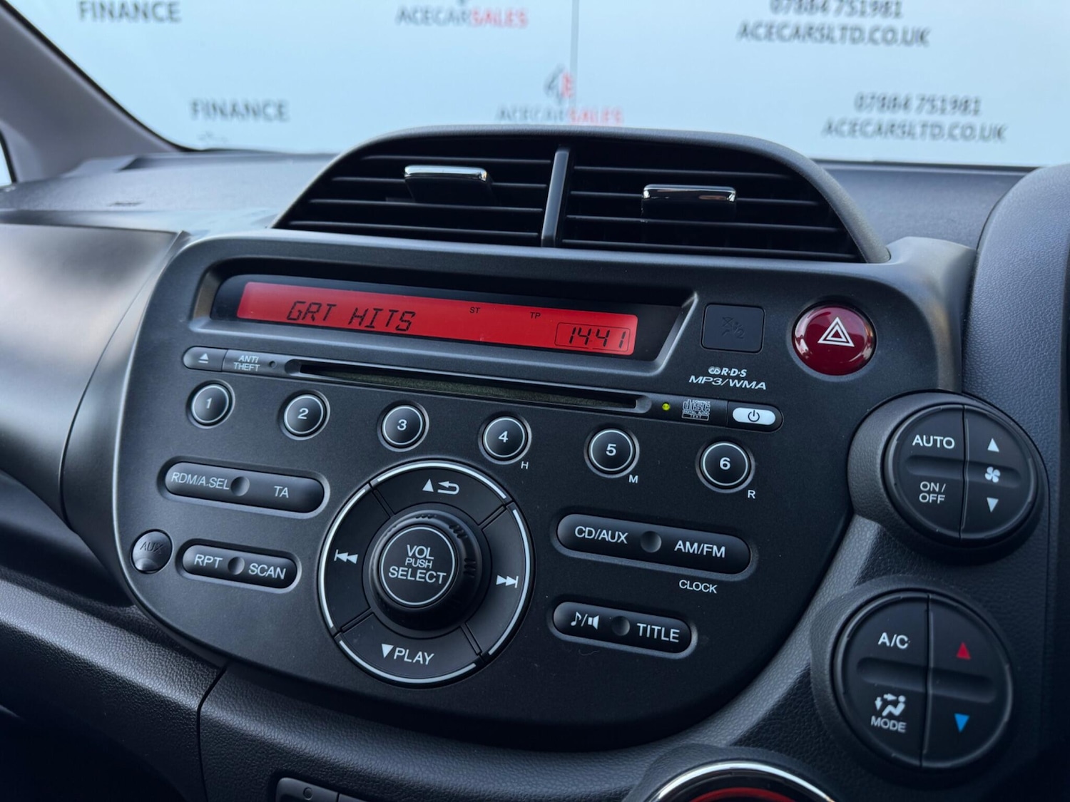 Used Honda Jazz 2015 for sale - 76997531: Photo 23