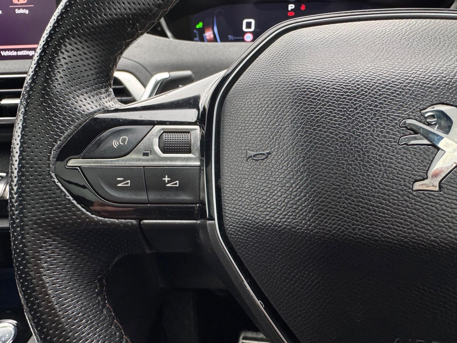 Used Peugeot 5008 2018 for sale - 77468878: Photo 36