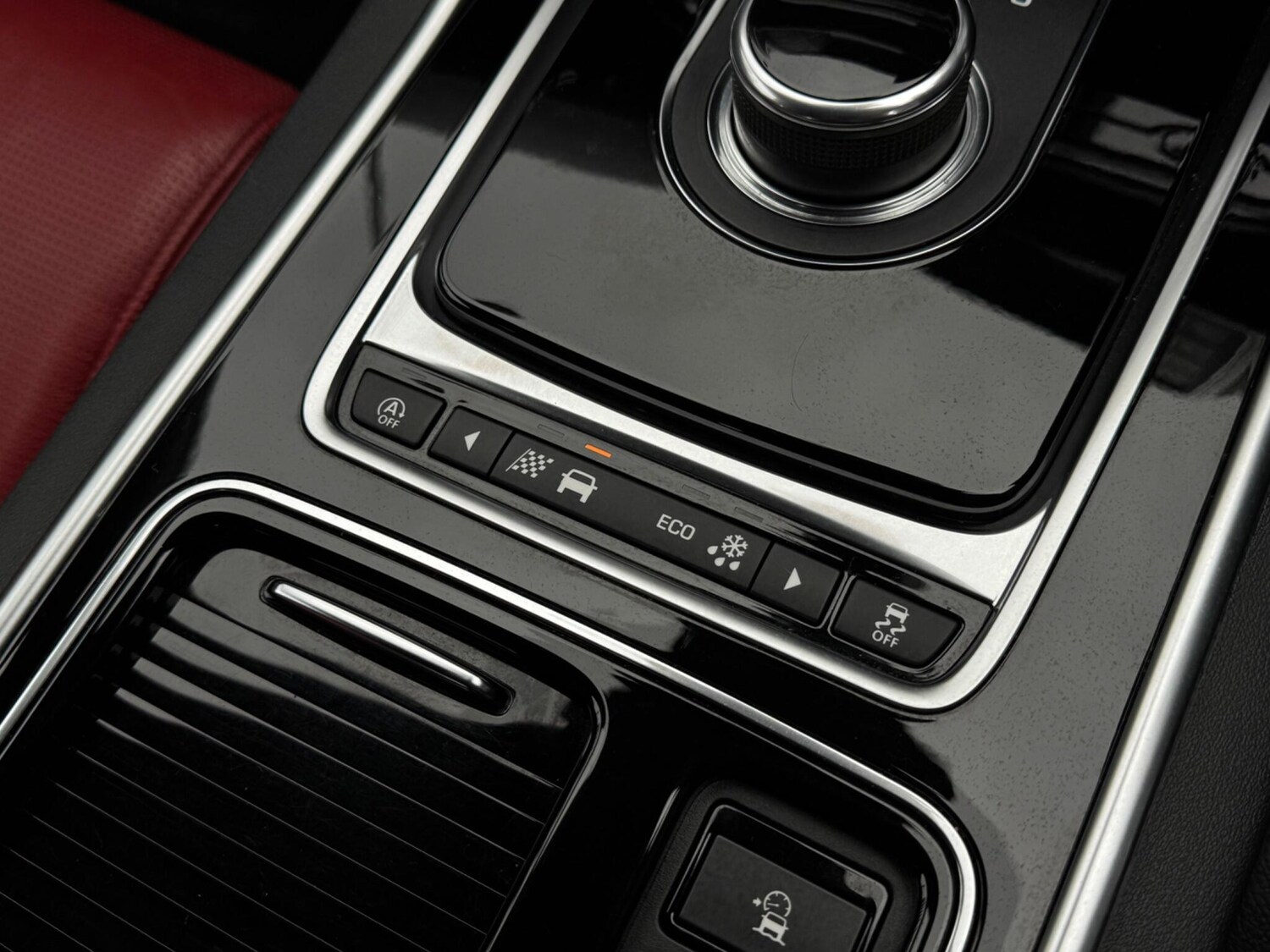 Used Jaguar XE for sale - 77509733: Photo 27