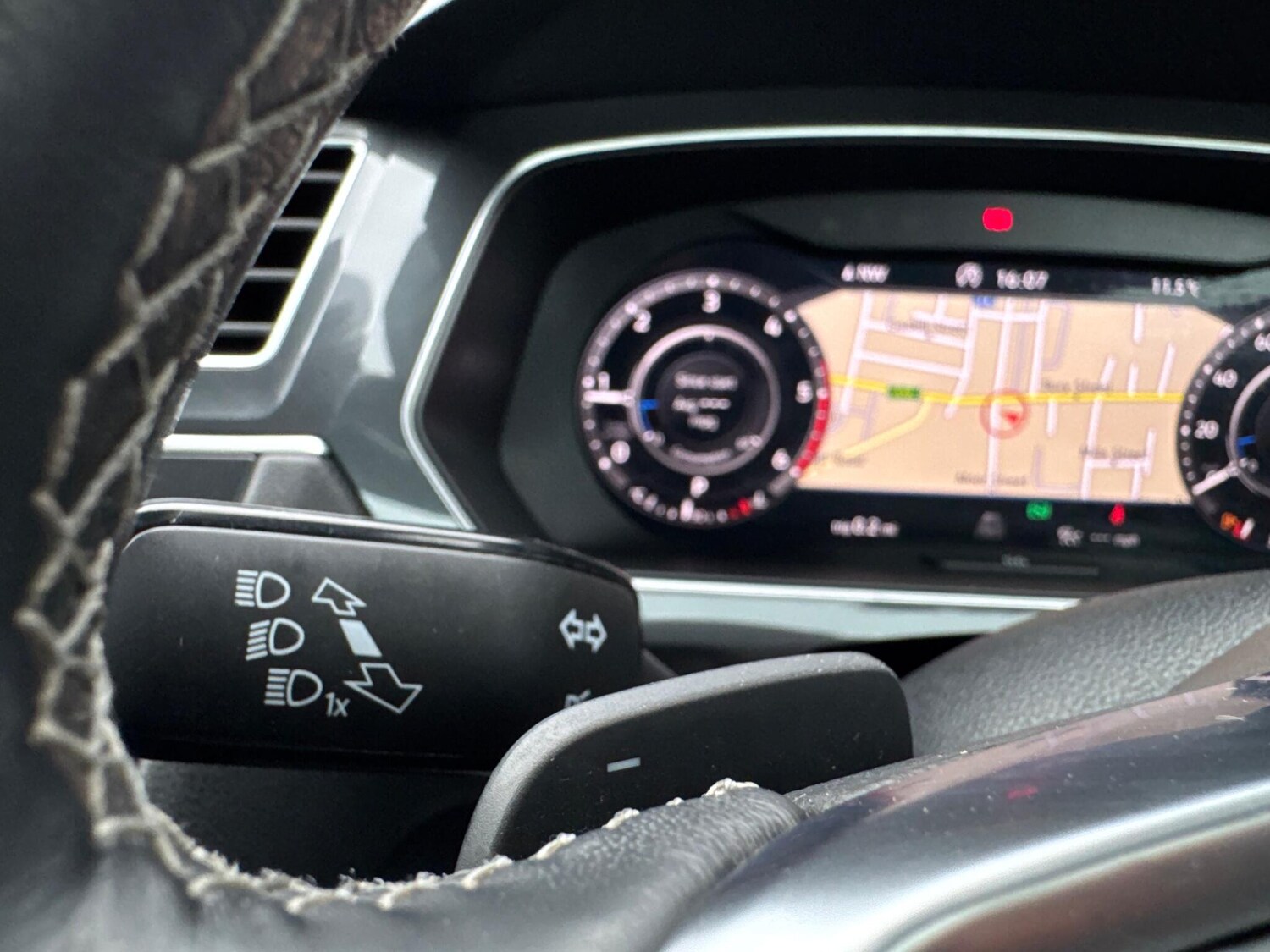 Used Volkswagen Tiguan 2018 for sale - 77994257: Photo 31