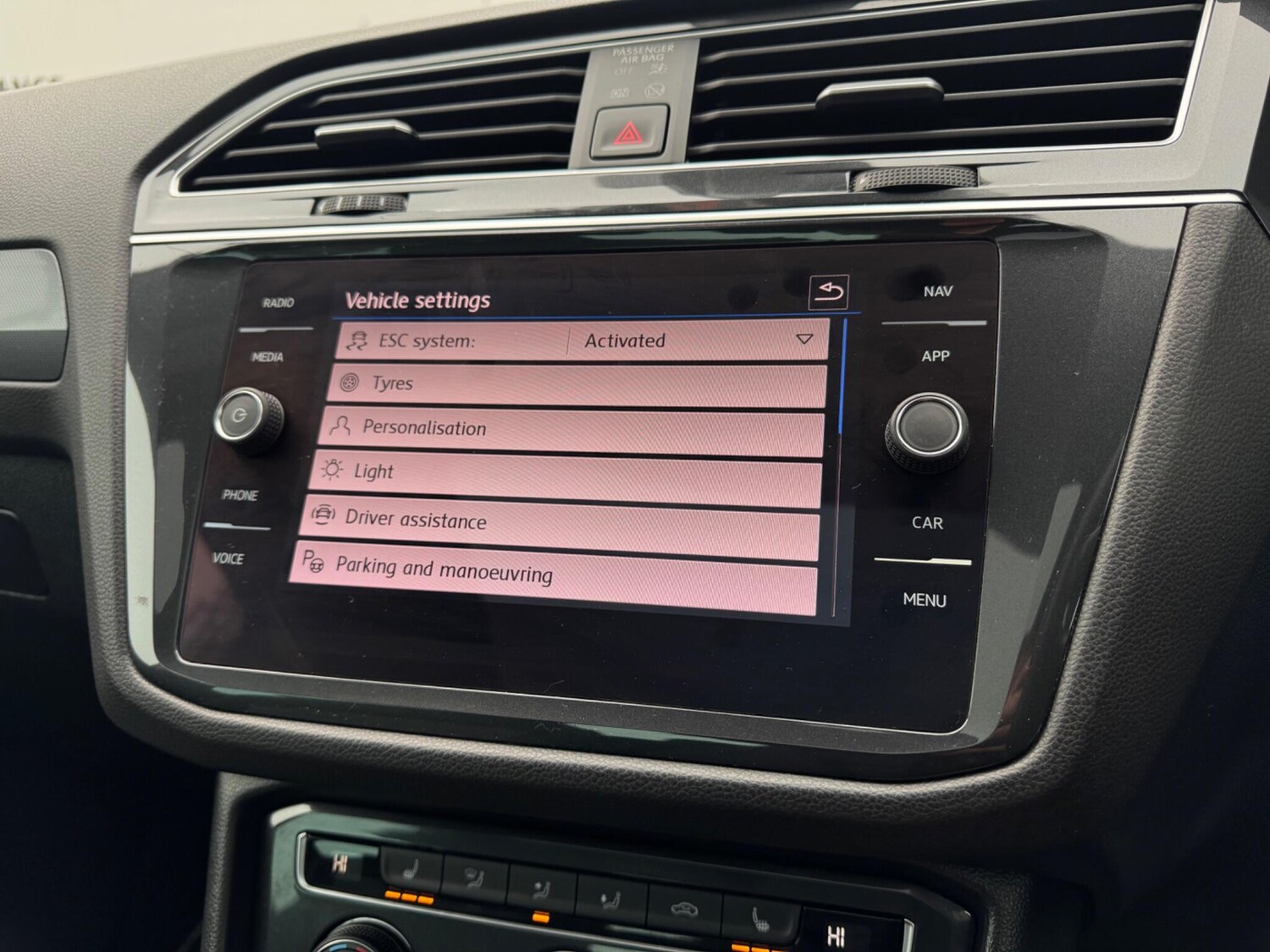 Used Volkswagen Tiguan 2018 for sale - 77994257: Photo 44