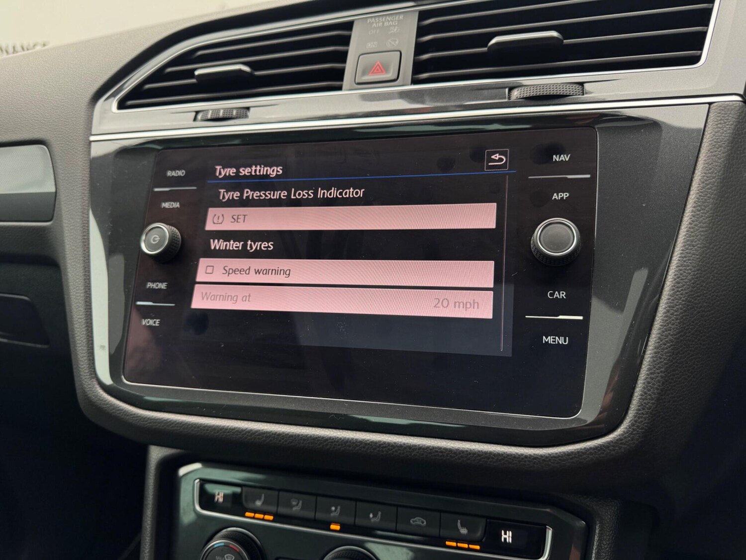 Used Volkswagen Tiguan 2018 for sale - 77994257: Photo 49