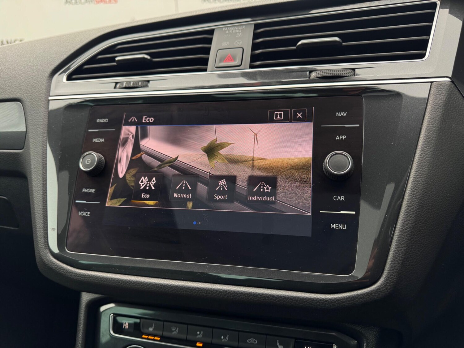 Used Volkswagen Tiguan 2018 for sale - 77994257: Photo 50