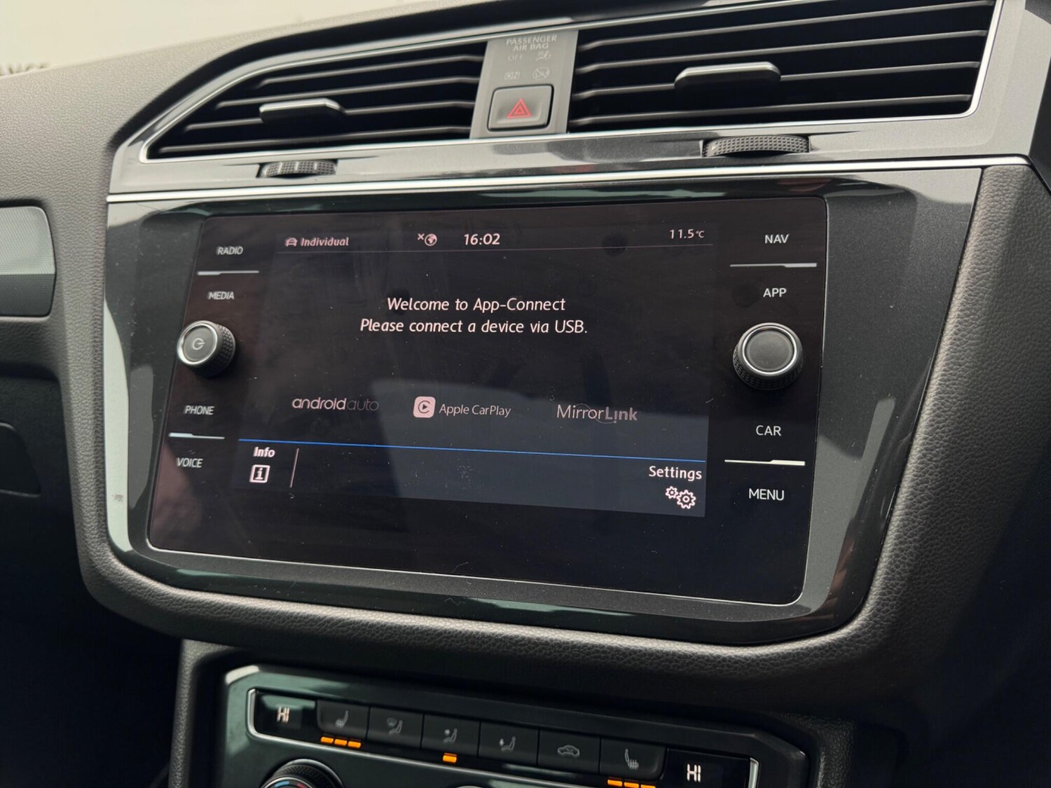 Used Volkswagen Tiguan 2018 for sale - 77994257: Photo 55