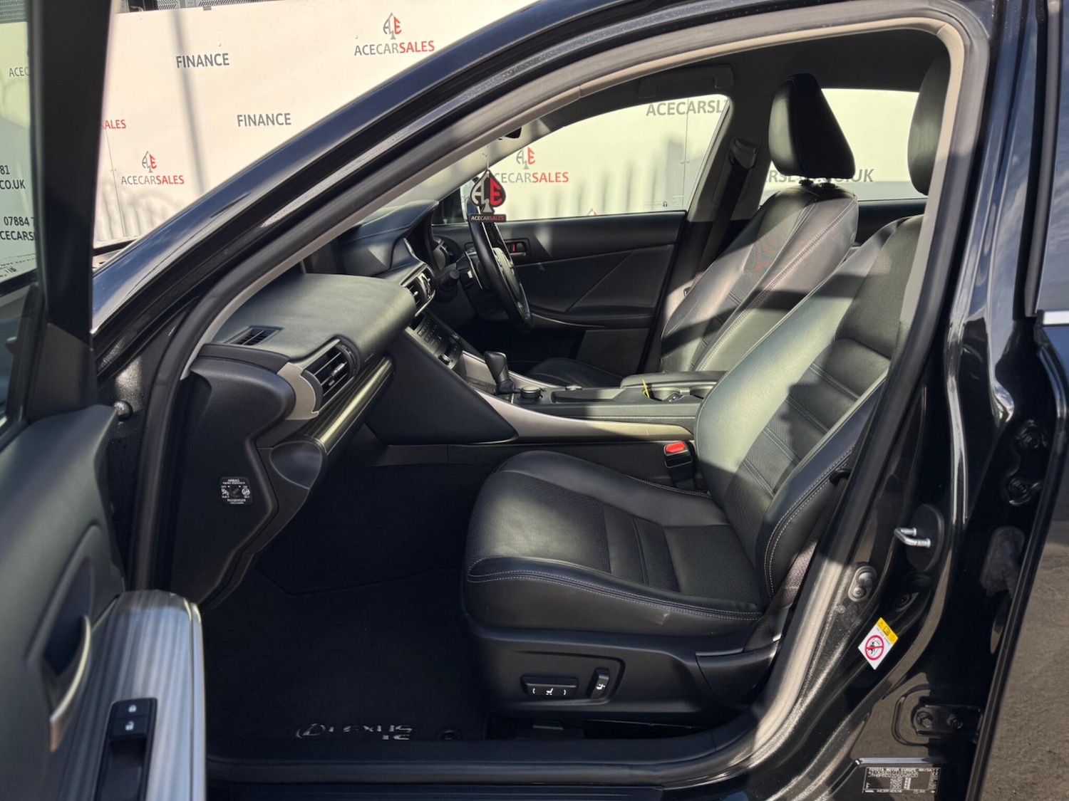 Used Lexus IS 2018 for sale - 76993737: Photo 18