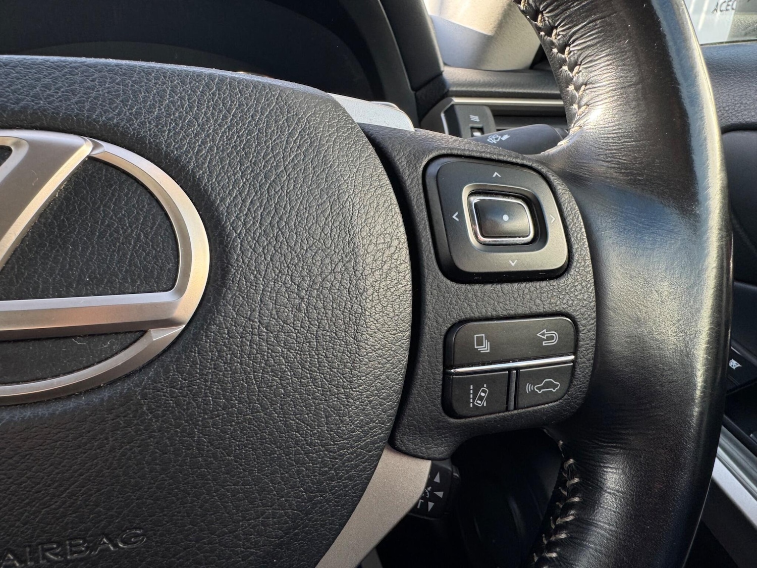 Used Lexus IS 2018 for sale - 76993737: Photo 36