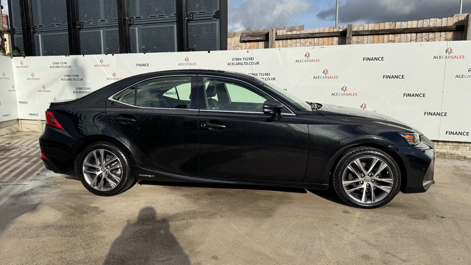 Used Lexus IS 2018 for sale - 76993737: Photo 9