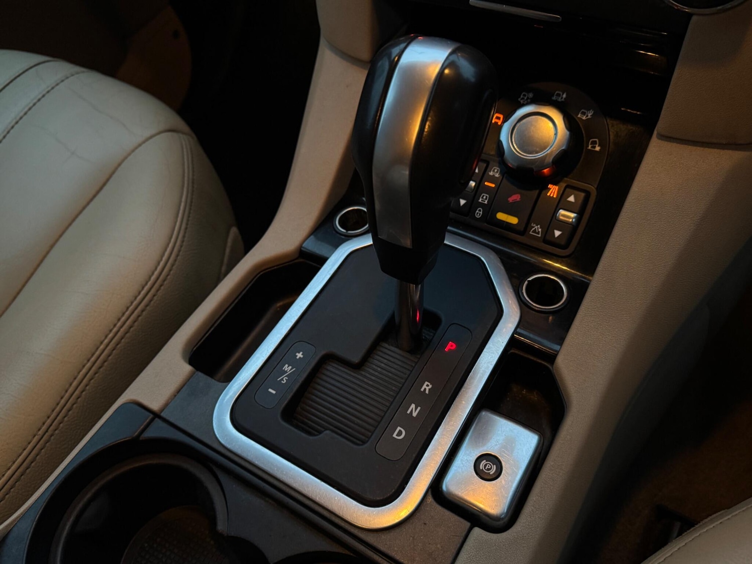 Used Land Rover Discovery 2010 for sale - 77412225: Photo 24