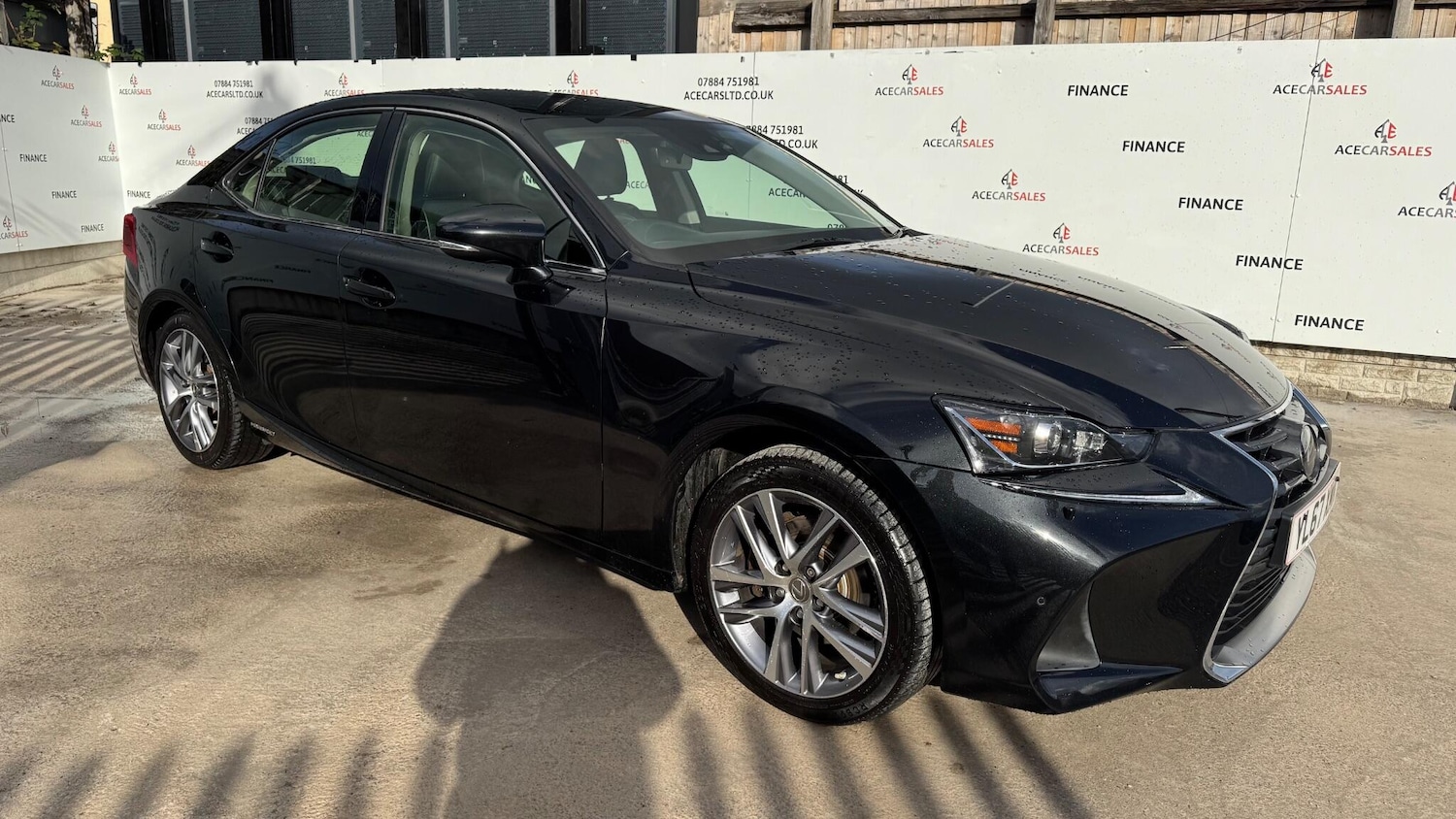 Used Lexus IS 2018 for sale - 76408460: Photo 2