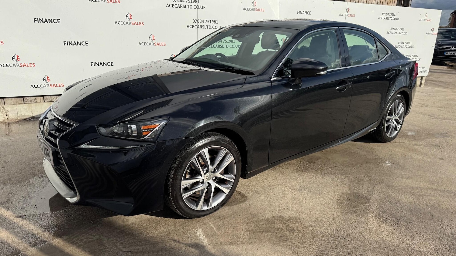 Used Lexus IS 2018 for sale - 76408460: Photo 4