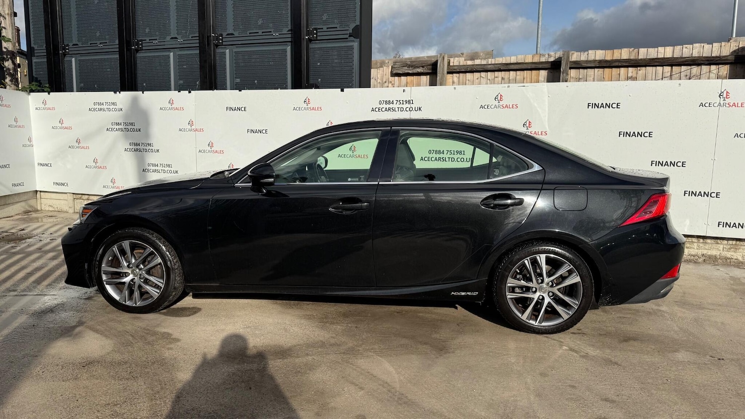 Used Lexus IS 2018 for sale - 76408460: Photo 5