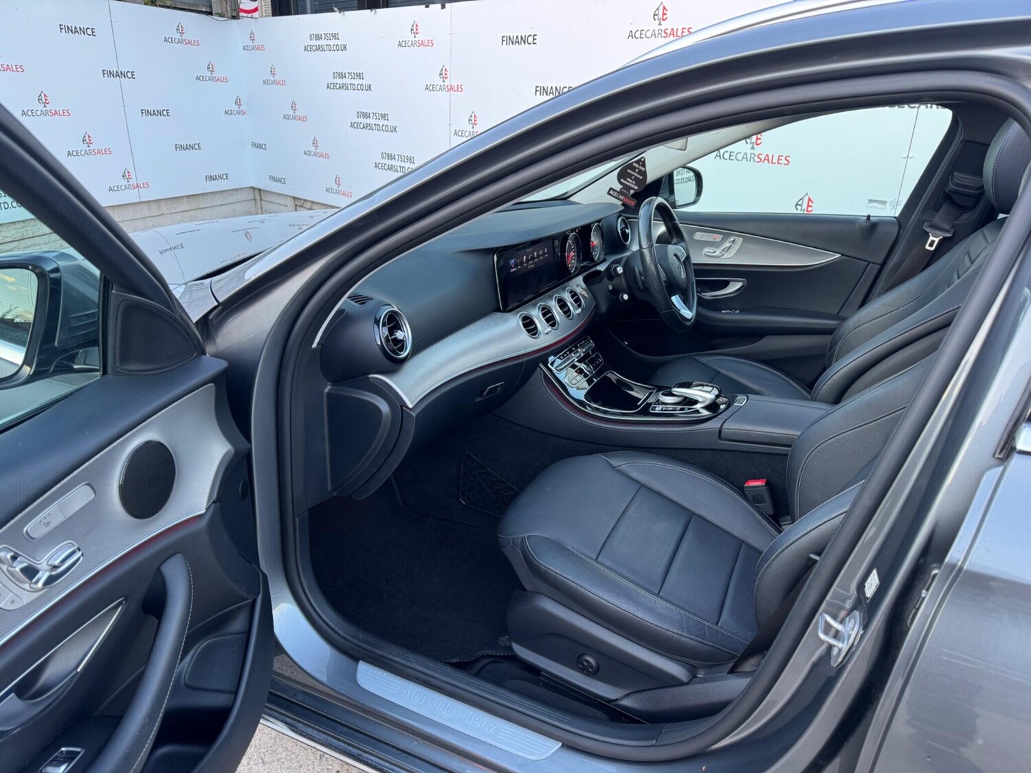 Used Mercedes-Benz E Class 2017 for sale - 76633903: Photo 17