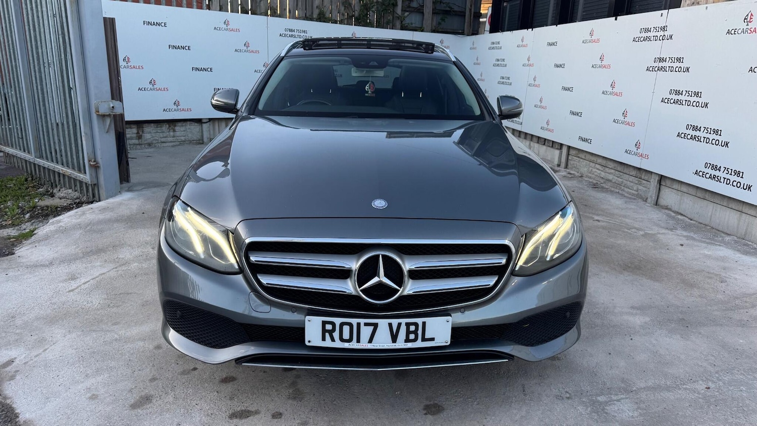 Used Mercedes-Benz E Class 2017 for sale - 76633903: Photo 3