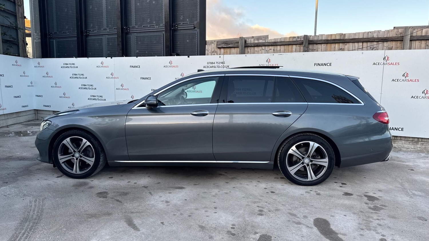 Used Mercedes-Benz E Class 2017 for sale - 76633903: Photo 5