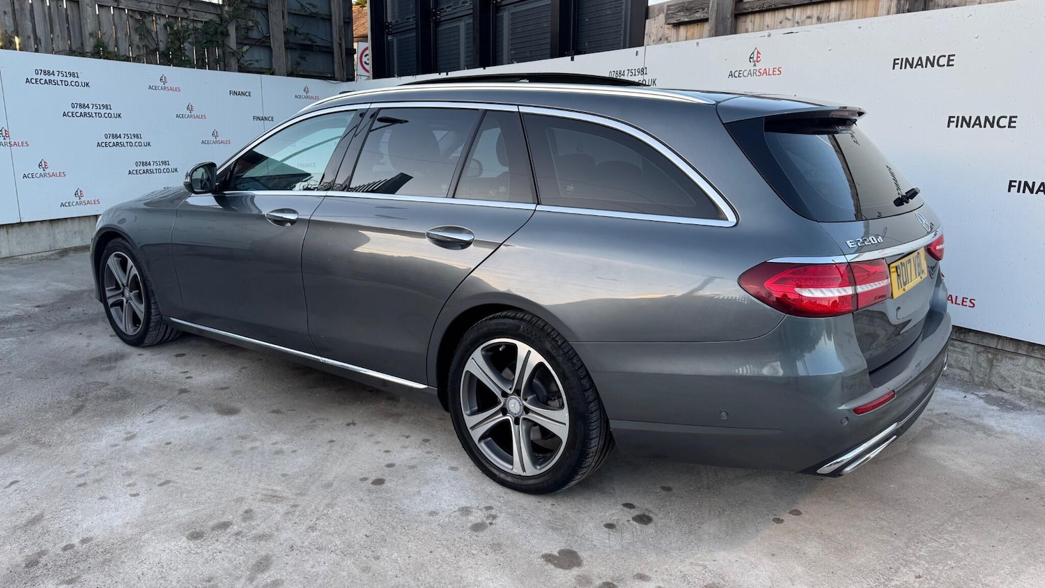 Used Mercedes-Benz E Class 2017 for sale - 76633903: Photo 6