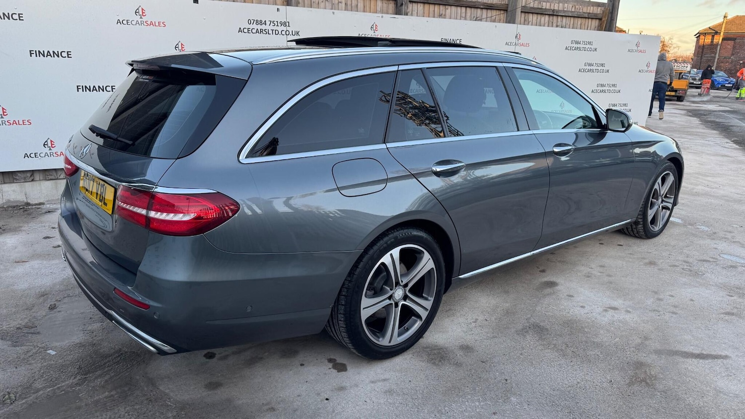 Used Mercedes-Benz E Class 2017 for sale - 76633903: Photo 8