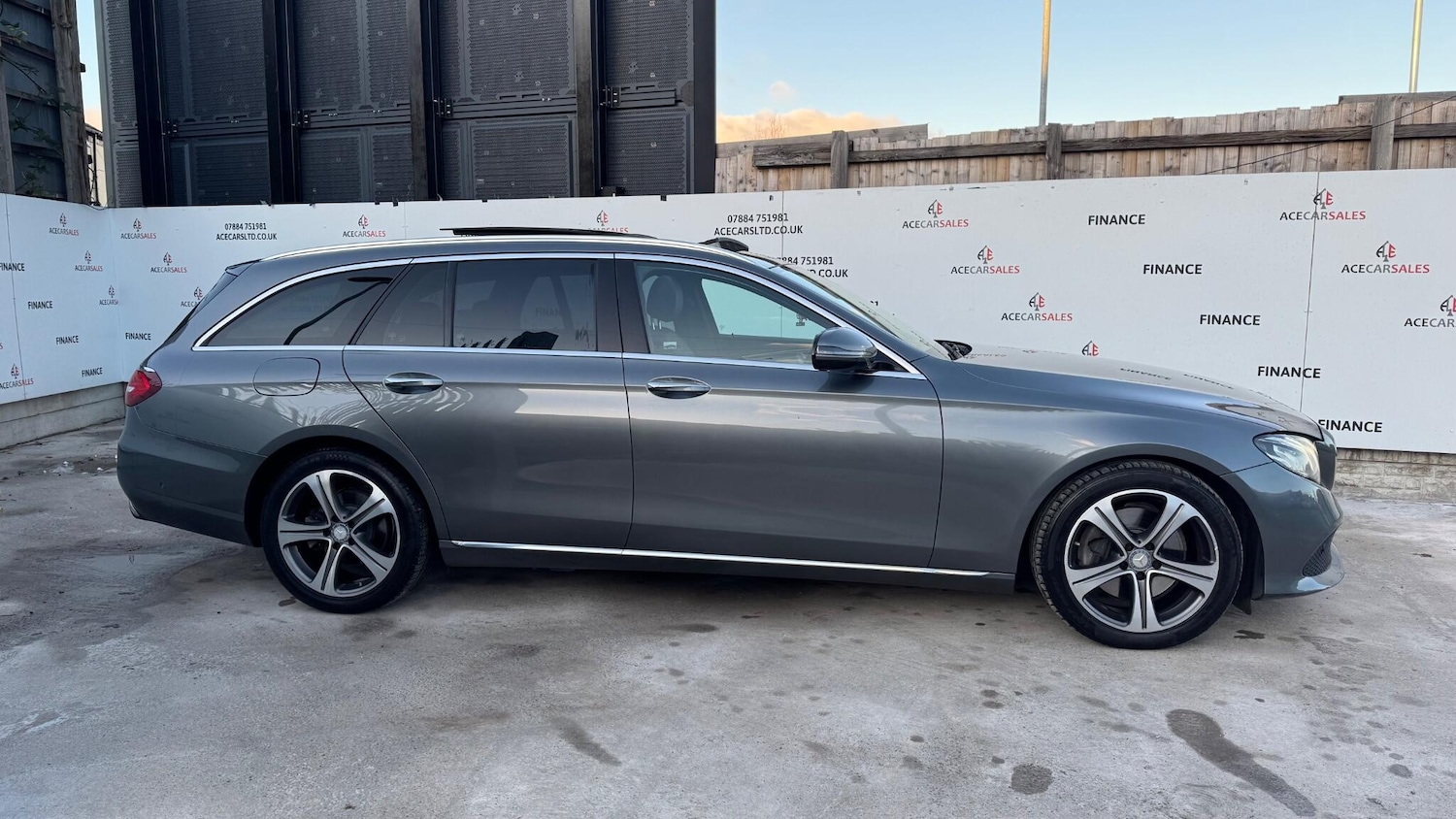 Used Mercedes-Benz E Class 2017 for sale - 76633903: Photo 9