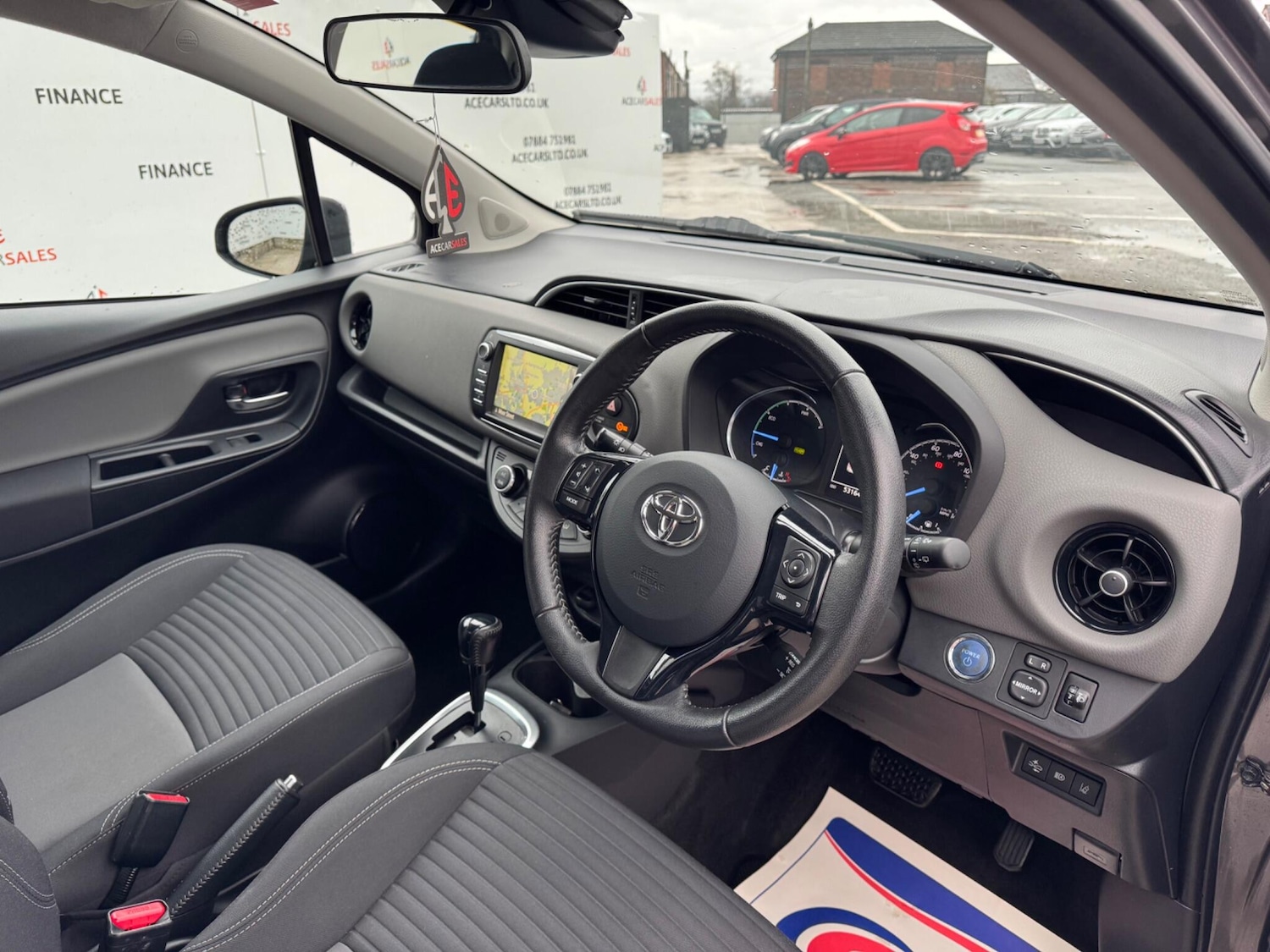 Used Toyota Yaris 2019 for sale - 76976180: Photo 10