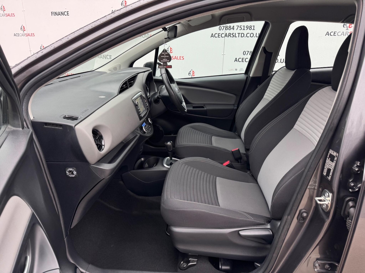 Used Toyota Yaris 2019 for sale - 76976180: Photo 16