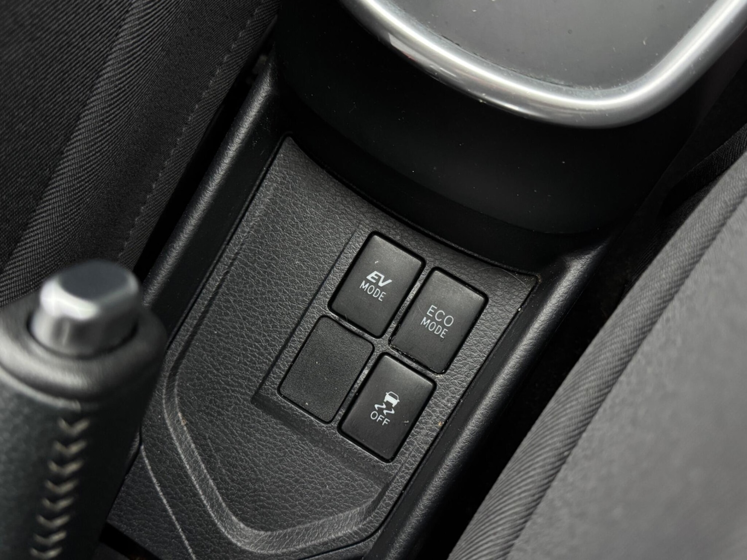 Used Toyota Yaris 2019 for sale - 76976180: Photo 25