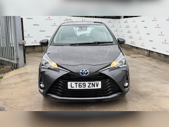 Used Toyota Yaris 2019 for sale - 76976180: Photo
