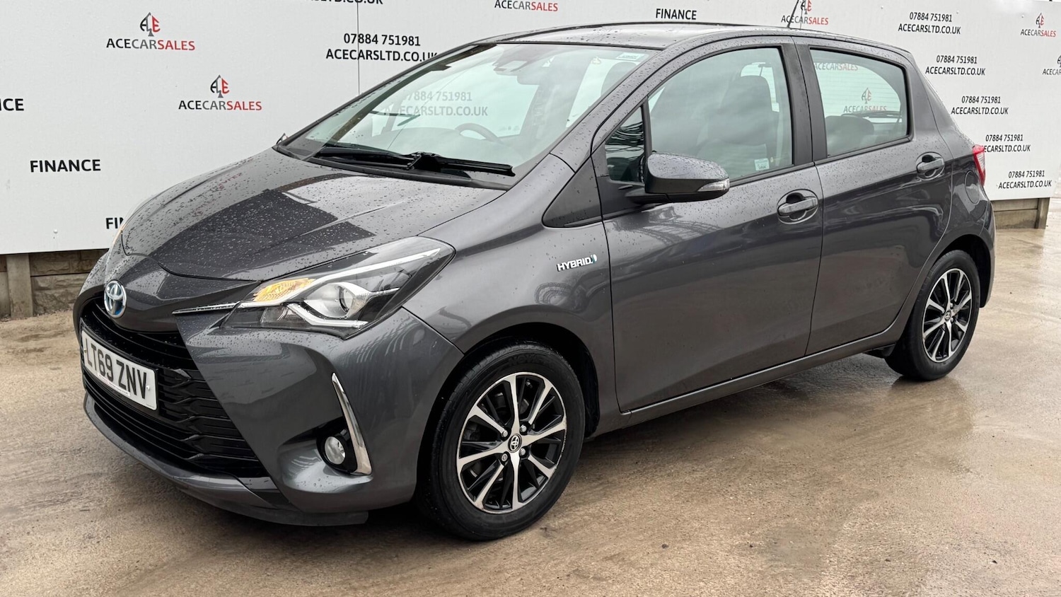 Used Toyota Yaris 2019 for sale - 76976180: Photo 4