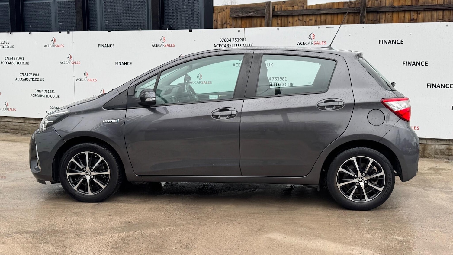 Used Toyota Yaris 2019 for sale - 76976180: Photo 5