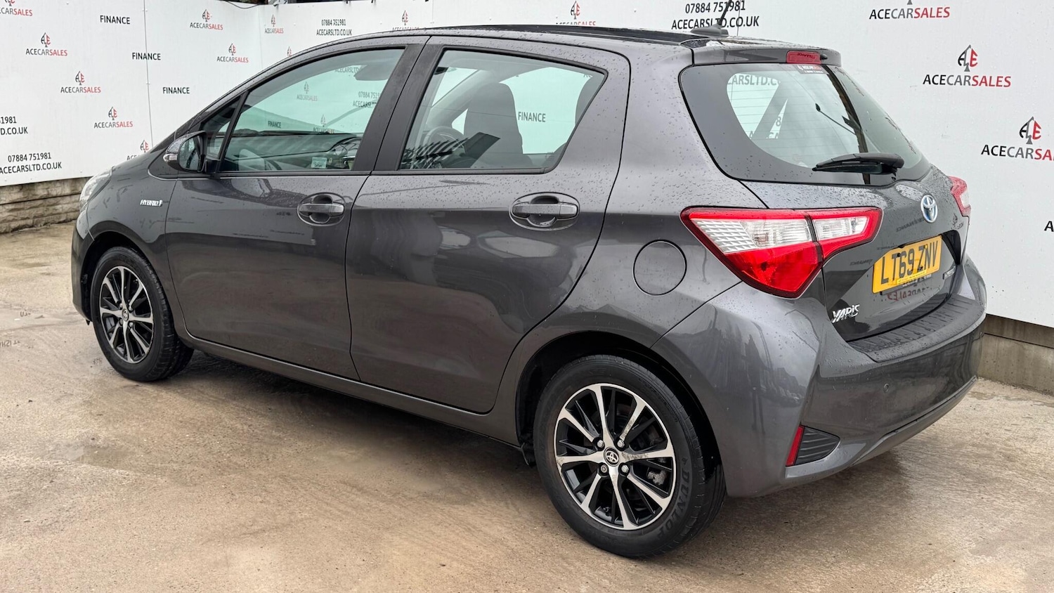 Used Toyota Yaris 2019 for sale - 76976180: Photo 6