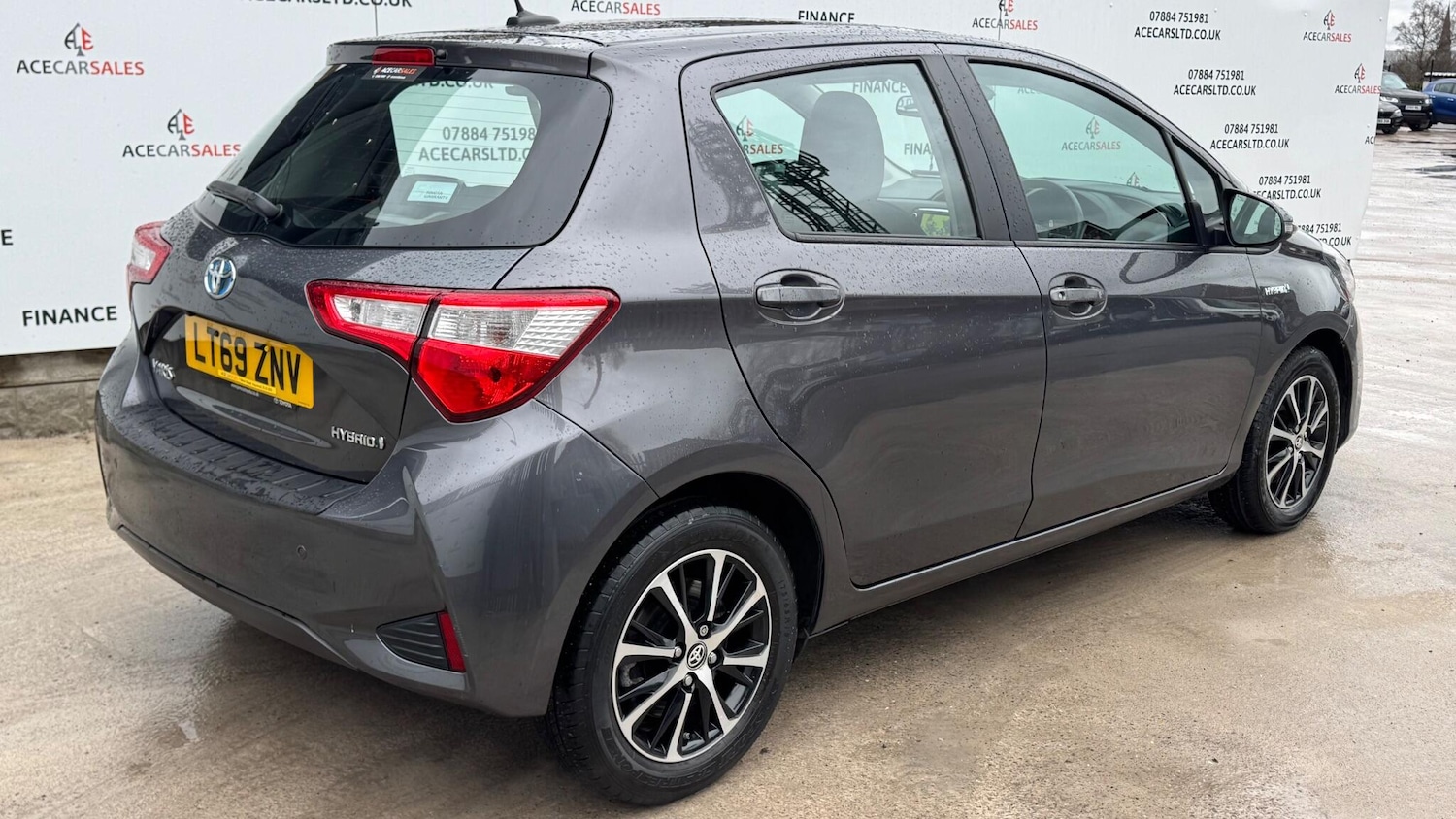 Used Toyota Yaris 2019 for sale - 76976180: Photo 8