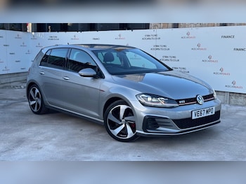 Used Volkswagen Golf 2017 for sale - 76633826: Photo