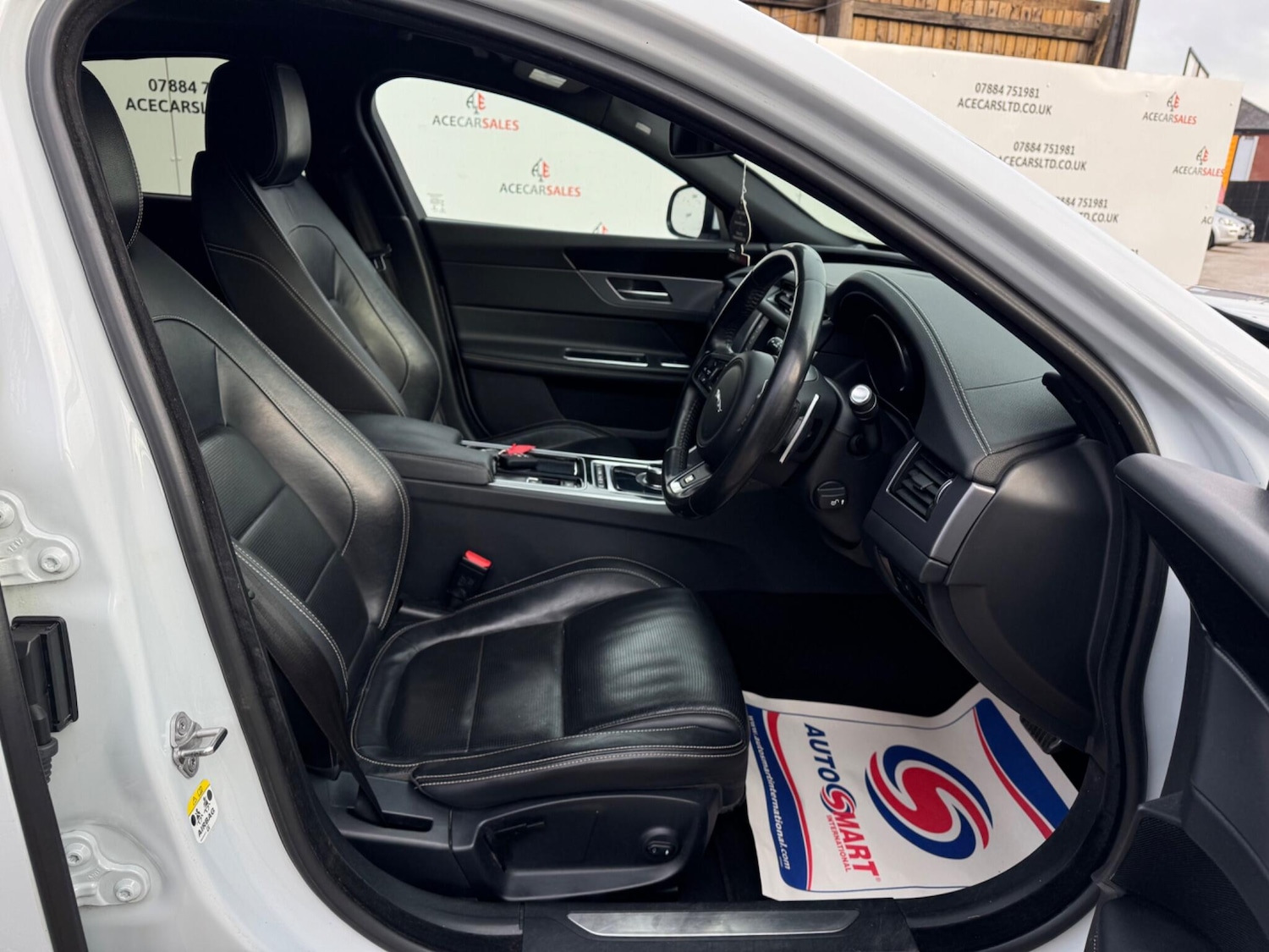 Used Jaguar XF 2017 for sale - 77203196: Photo 11