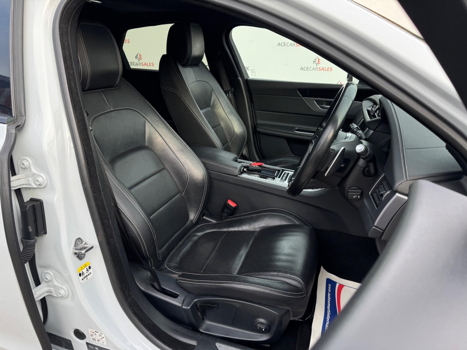 Used Jaguar XF 2017 for sale - 77203196: Photo 12