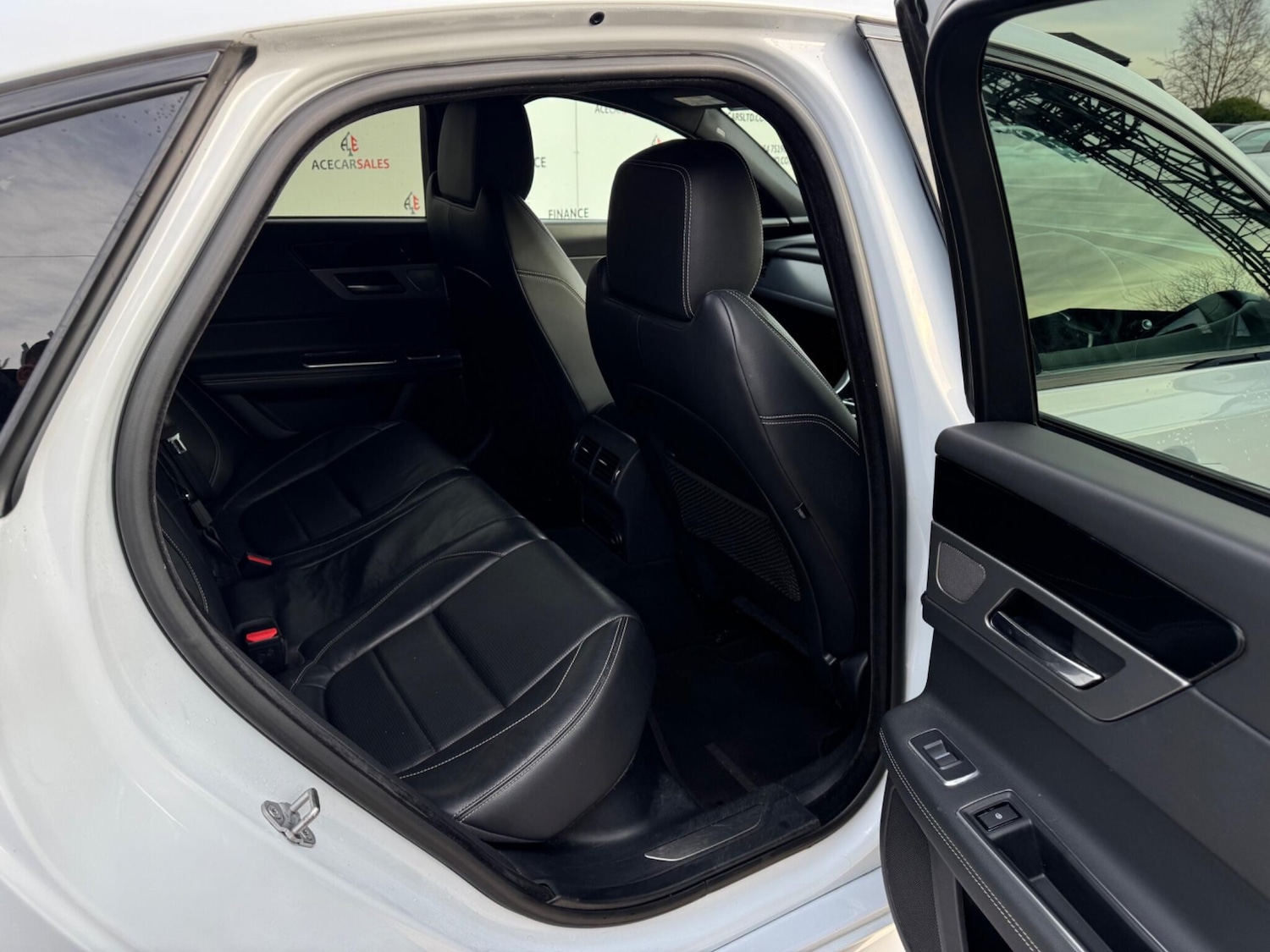 Used Jaguar XF 2017 for sale - 77203196: Photo 13