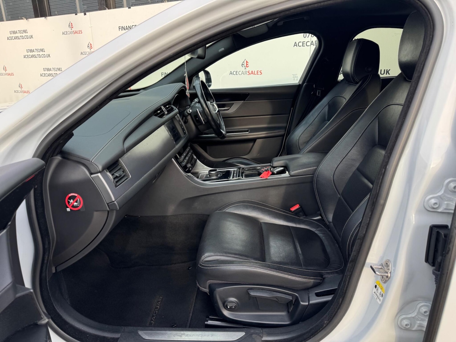 Used Jaguar XF 2017 for sale - 77203196: Photo 18