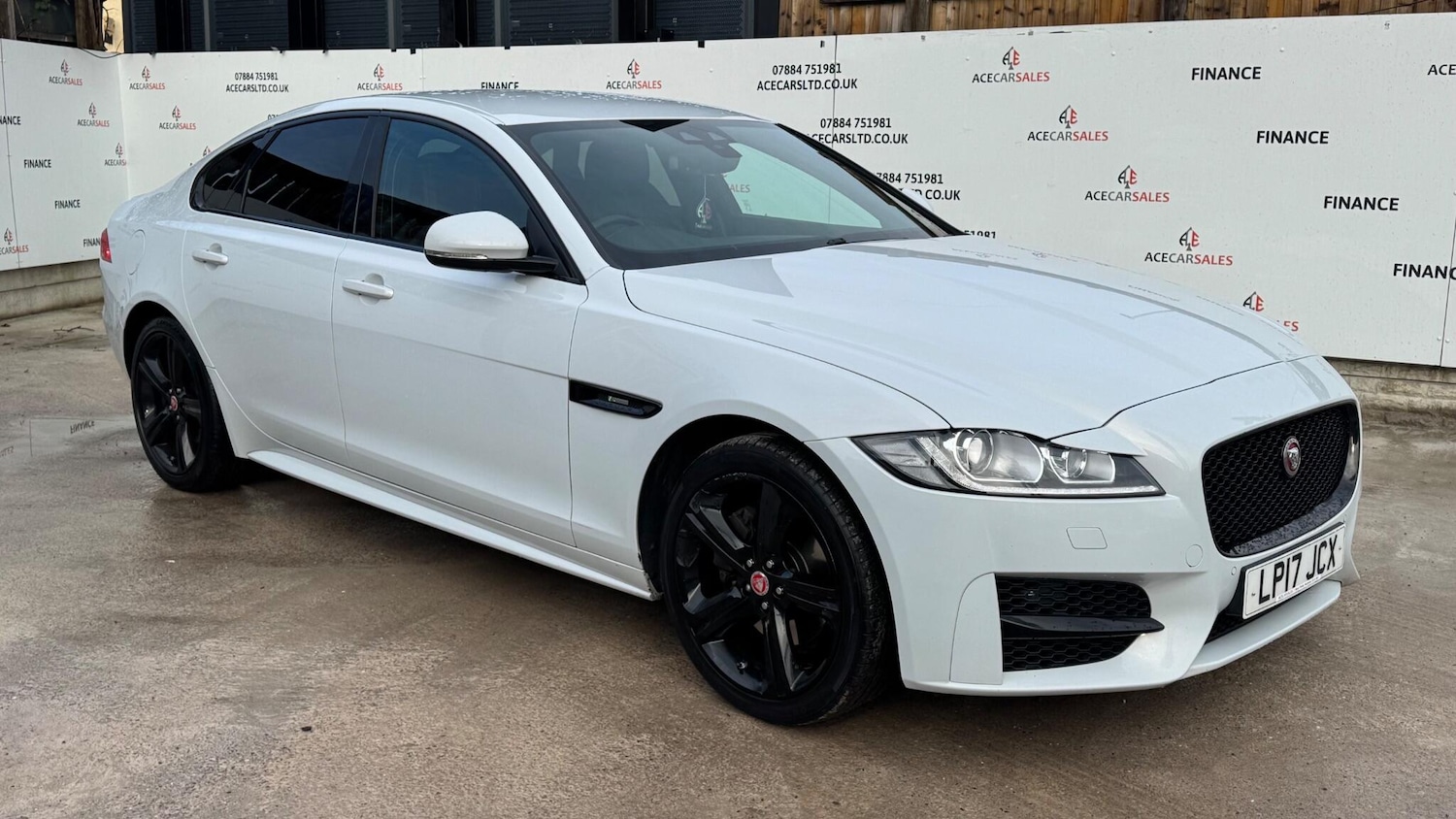 Used Jaguar XF 2017 for sale - 77203196: Photo 2