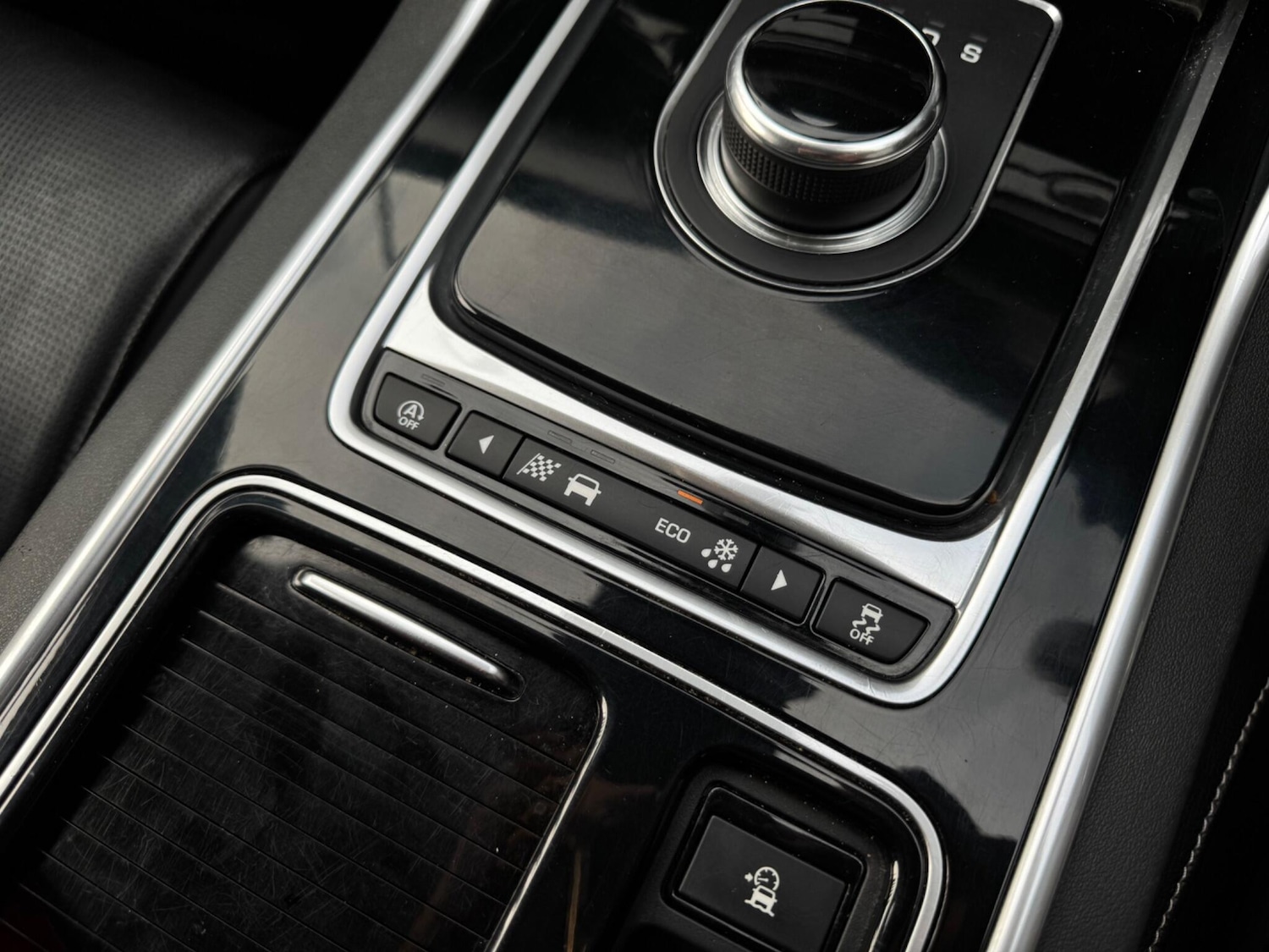 Used Jaguar XF 2017 for sale - 77203196: Photo 27