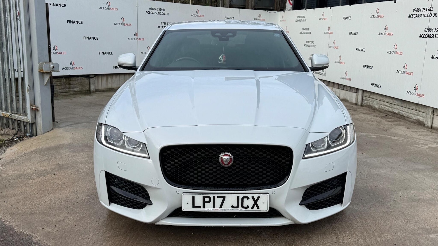 Used Jaguar XF 2017 for sale - 77203196: Photo 3