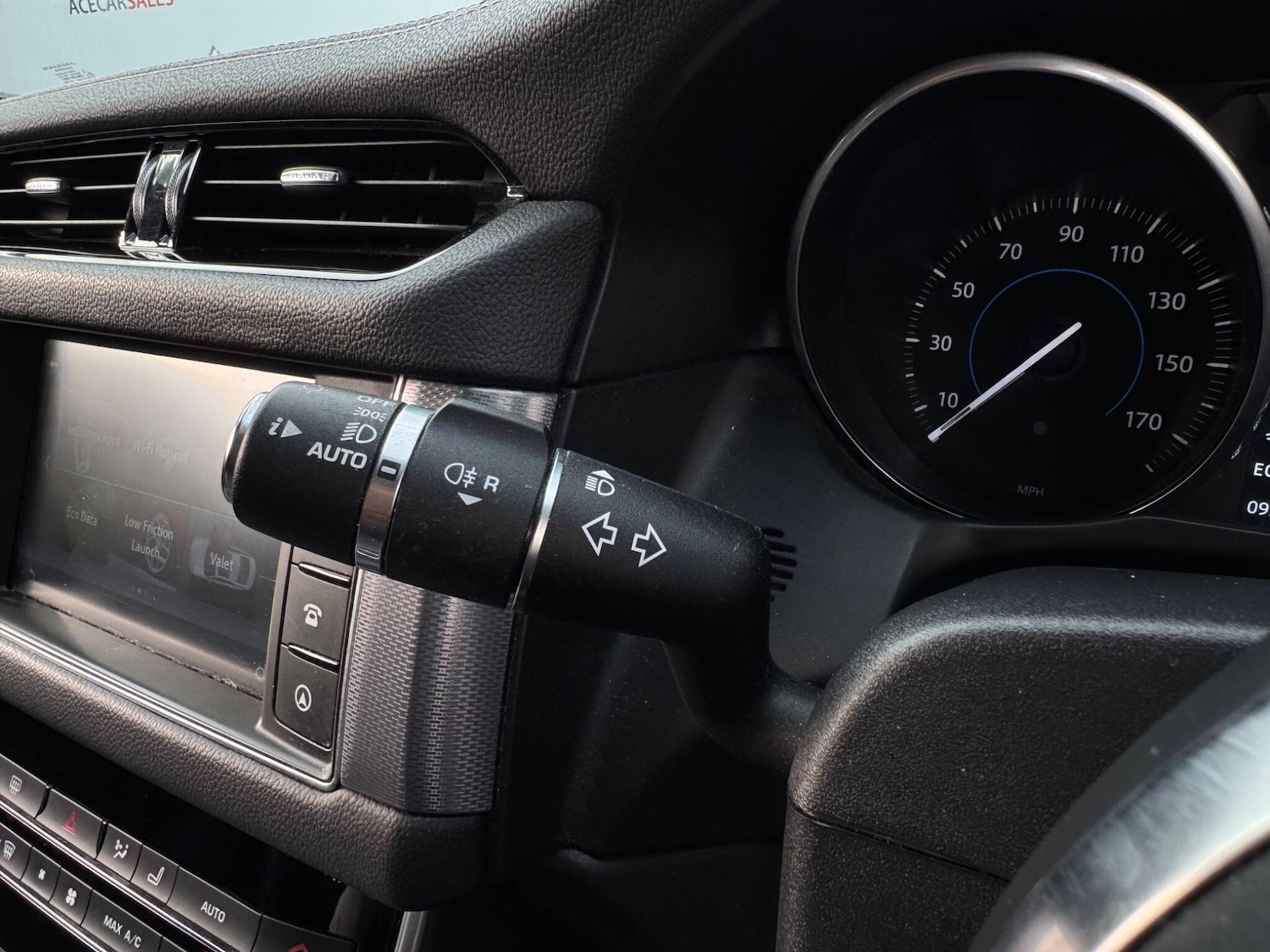 Used Jaguar XF 2017 for sale - 77203196: Photo 30