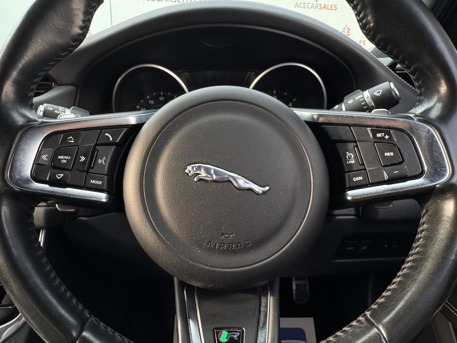 Used Jaguar XF 2017 for sale - 77203196: Photo 33