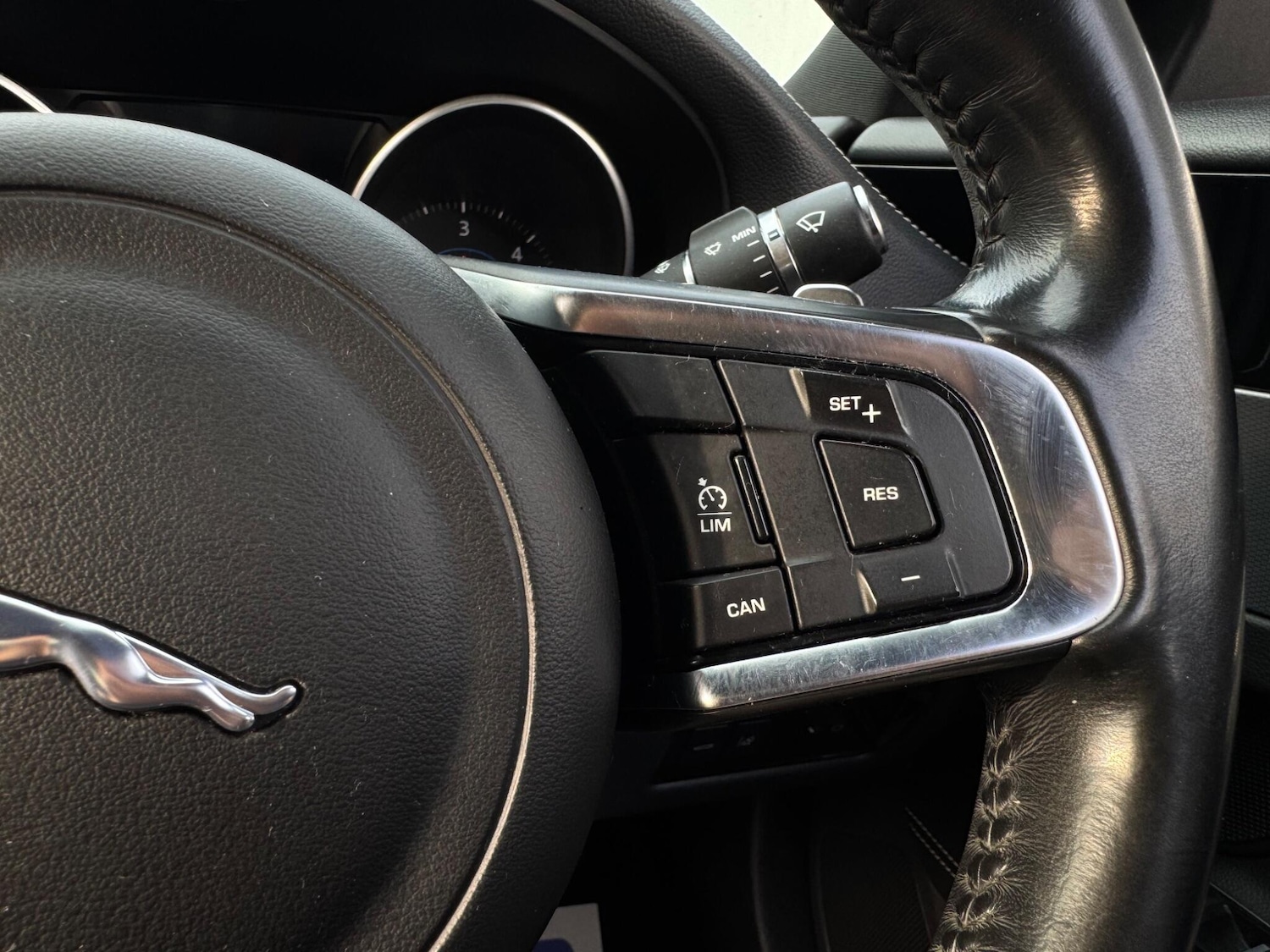 Used Jaguar XF 2017 for sale - 77203196: Photo 34