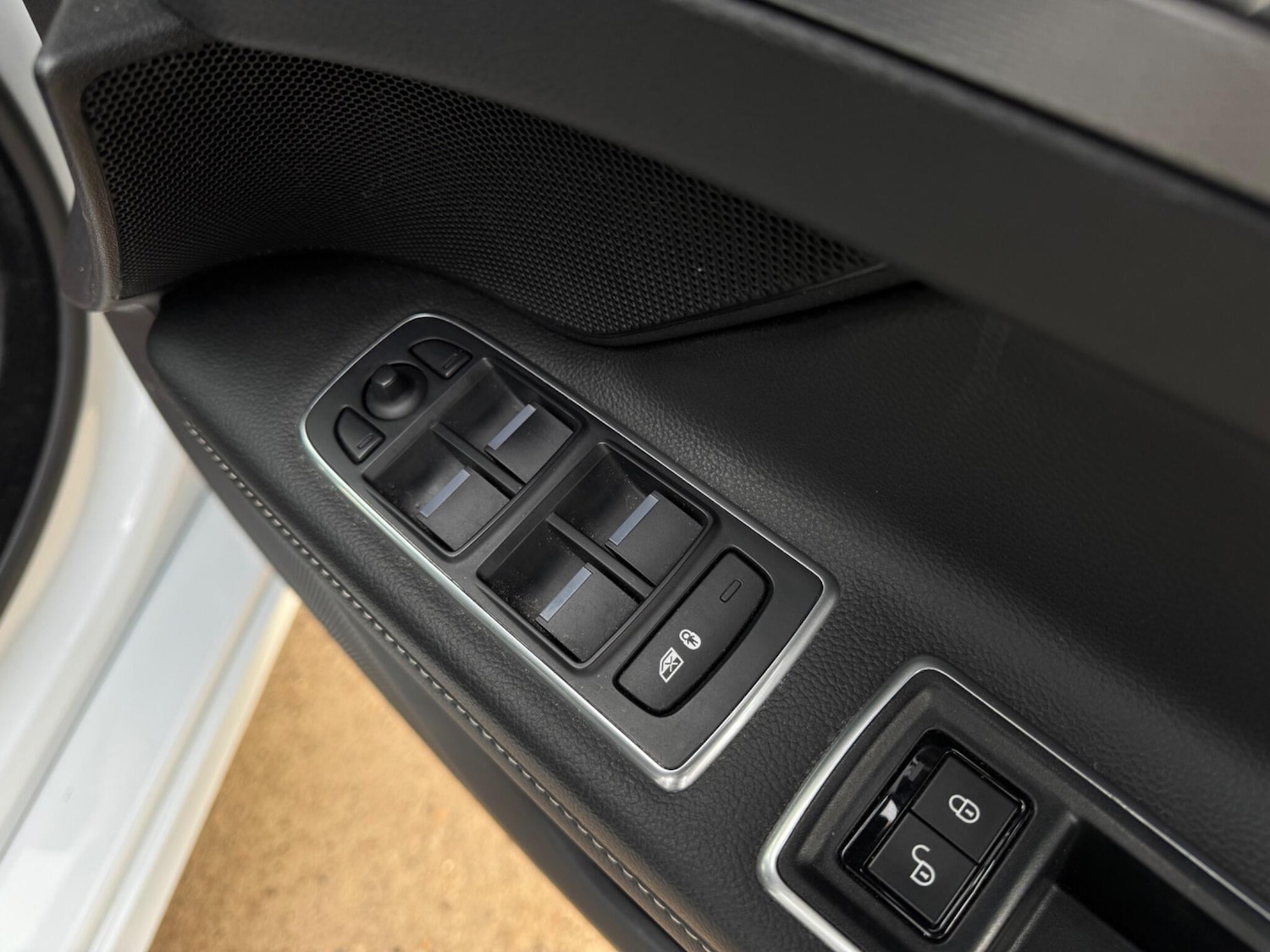 Used Jaguar XF 2017 for sale - 77203196: Photo 55