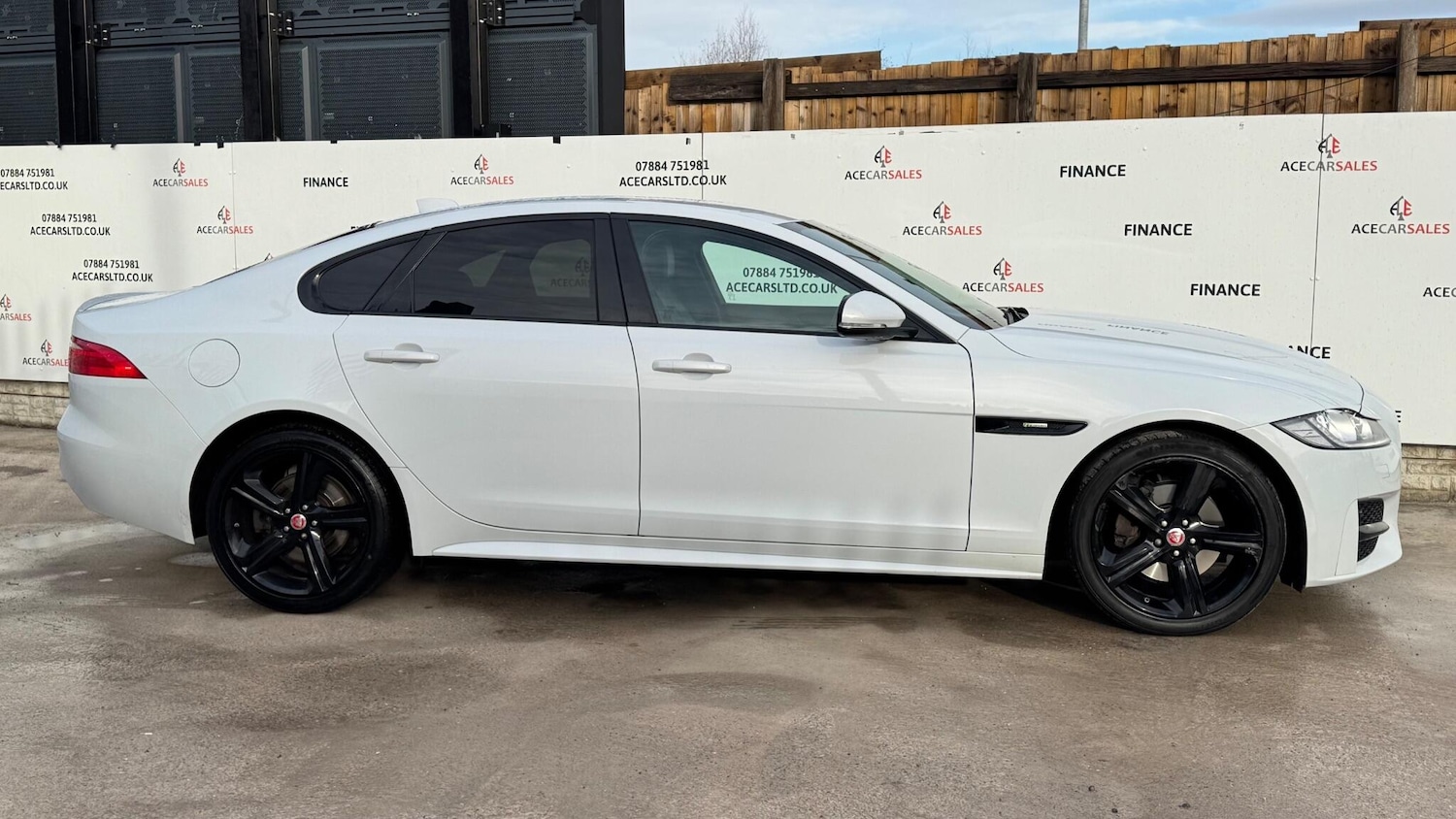 Used Jaguar XF 2017 for sale - 77203196: Photo 9